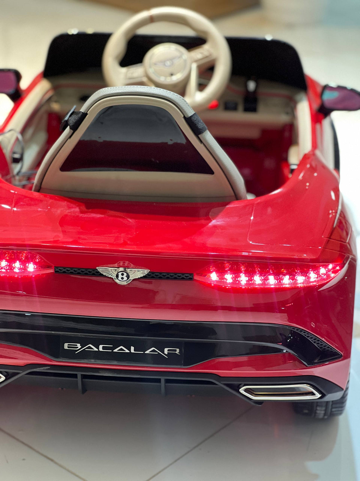 BENTLY car